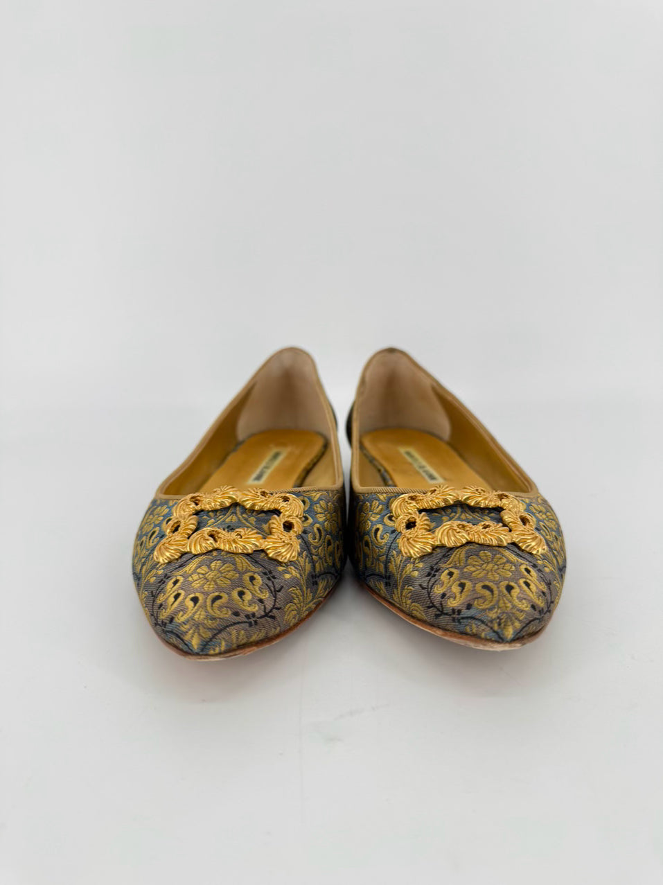 MANOLO BLAHNIK Size 39 Blue & Gold Paisley Flats