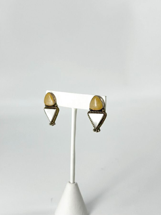 GENEVA STERLING SILVER Mother of Pearl & Peach Agate Earrings
