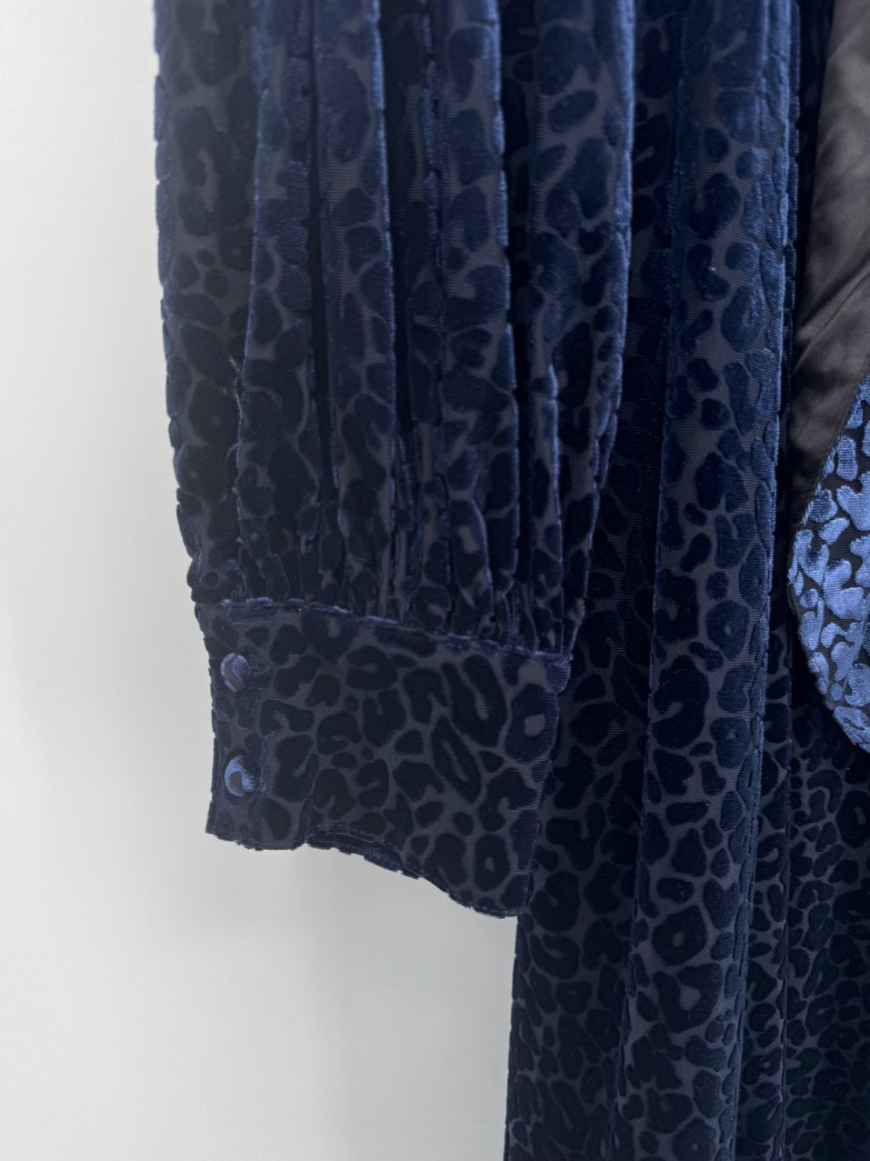 CROSBY BY MOLLIE BURCH Size M Midnight Leopard Print Maxi-Dress NWT