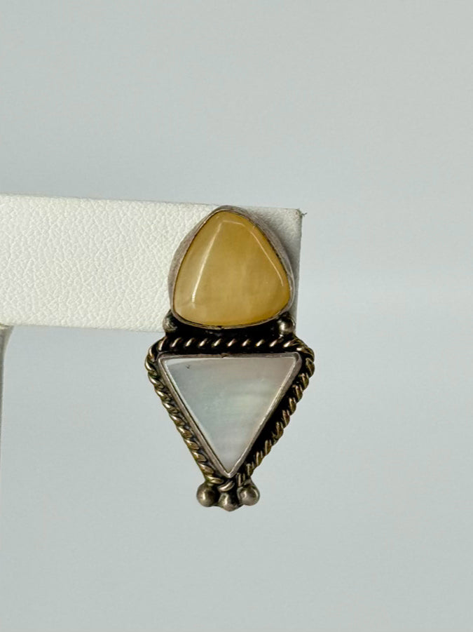 GENEVA STERLING SILVER Mother of Pearl & Peach Agate Earrings