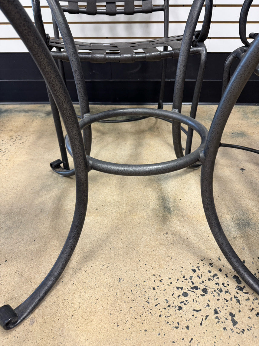 BROWN JORDAN Brown Aluminum Round Glass Top Table & 4 Chairs