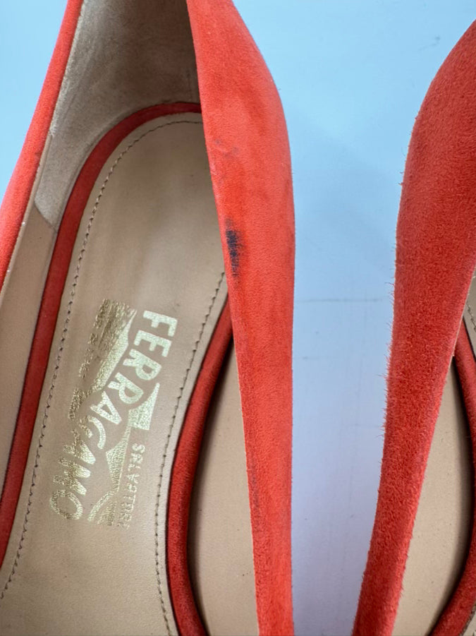 SALVATORE FERRAGAMO Size 8 Orange & Gold Toe Suede Kitten Heels