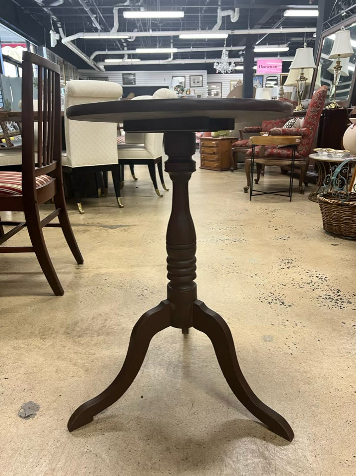 ANTIQUE Wood Round Occasional Table w/ Tripod Legs