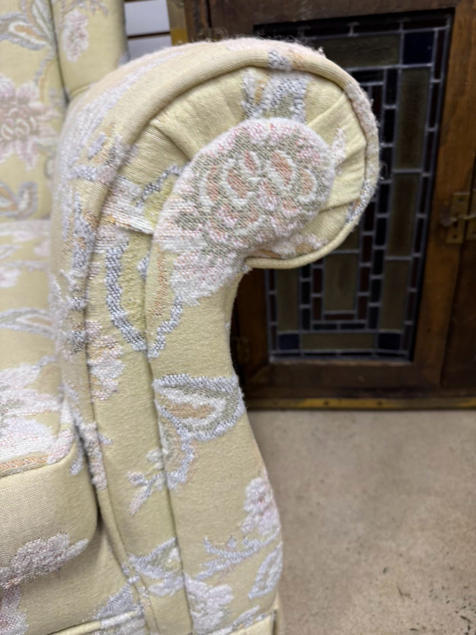 VINTAGE Yellow Floral Chair