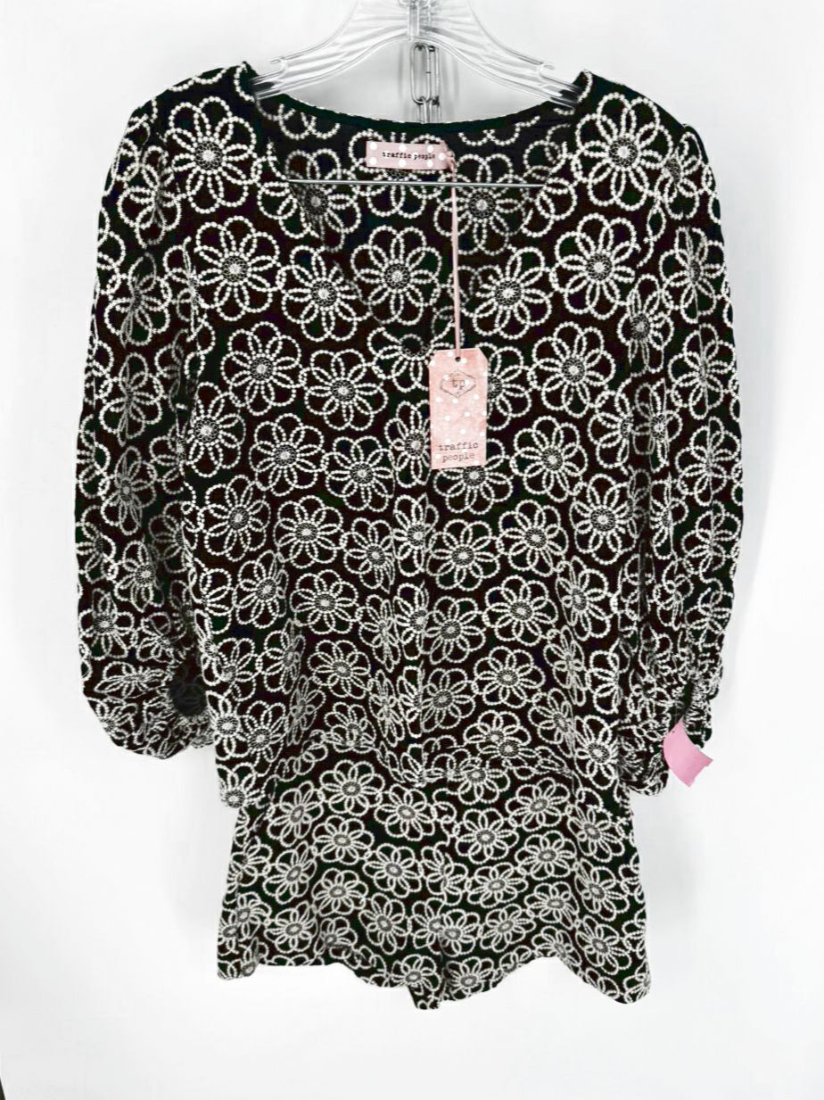 TRAFFIC PEOPLE Size S/M Black Embroidered 2-Piece Set NWT