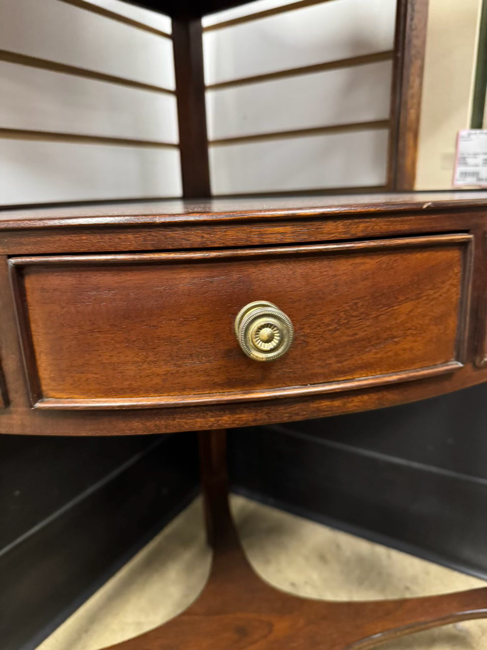 SOUTHAMPTON Mahogany Corner Table