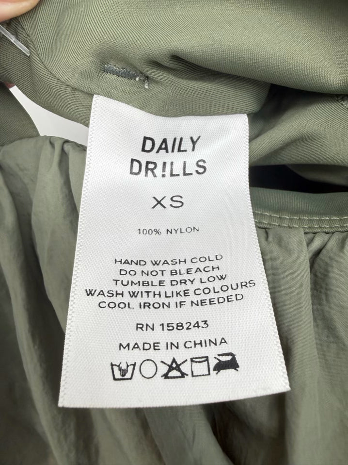 DAILY DRILLS Wmn's Size XS/M Olive Shorts 2 Piece Set
