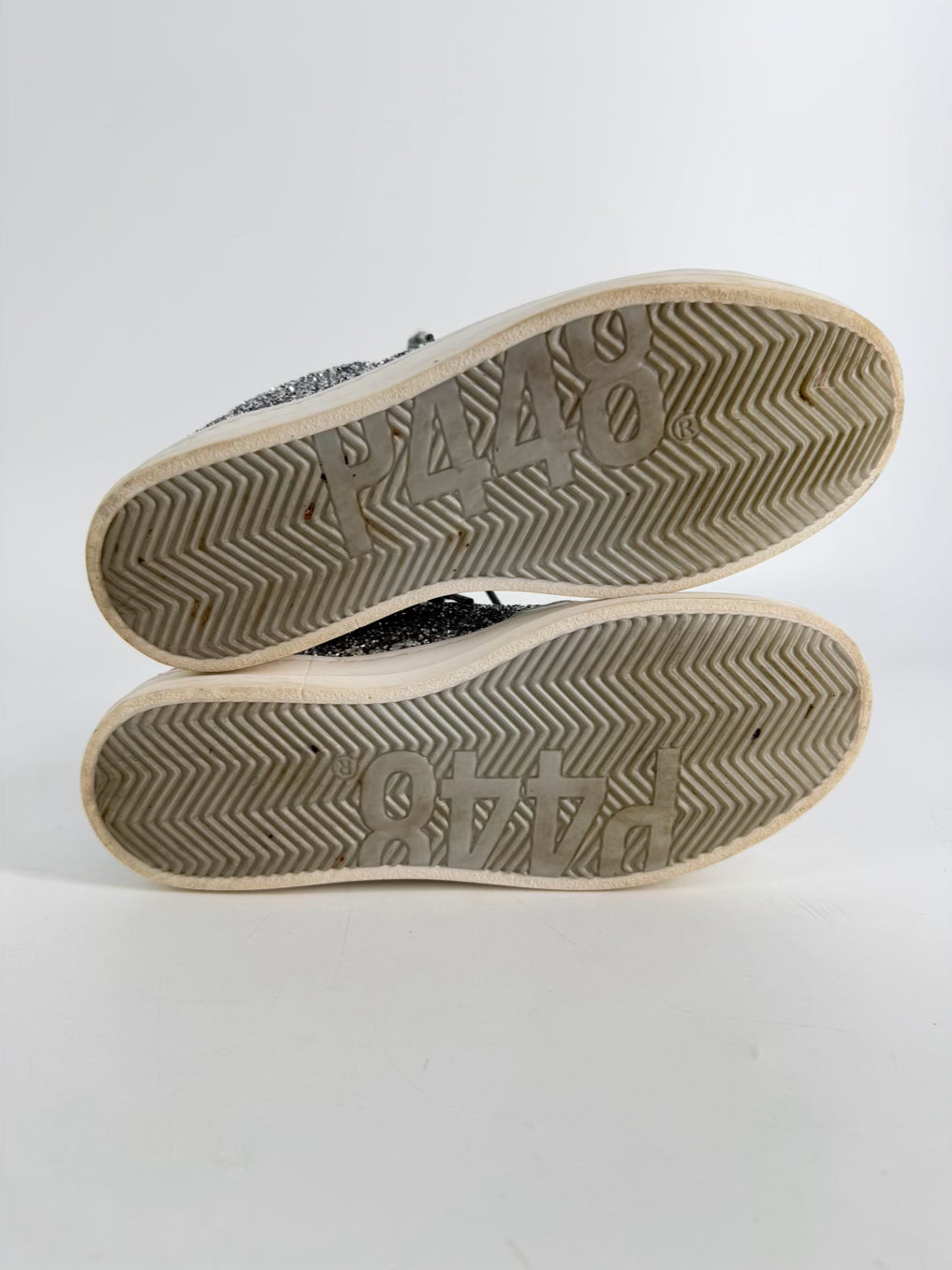 P448 Size 38 Silver Sparkle Casual Shoes NWOT
