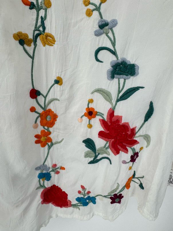 JOHNNY WAS Size S White Floral Embroidered Tunic