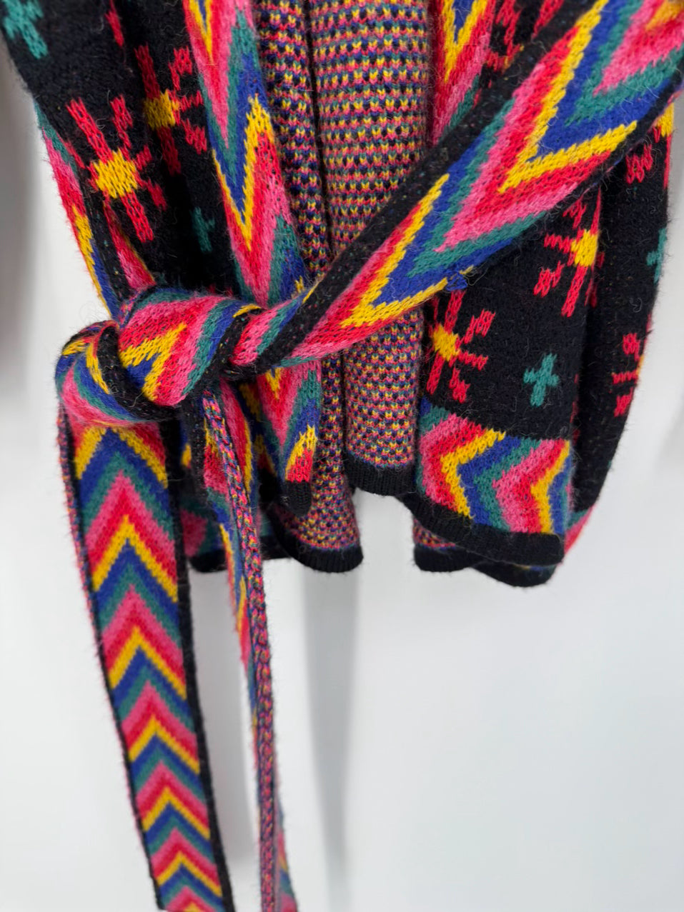 FARM RIO Size L Black & Multi-Color Knit Belted Cardigan