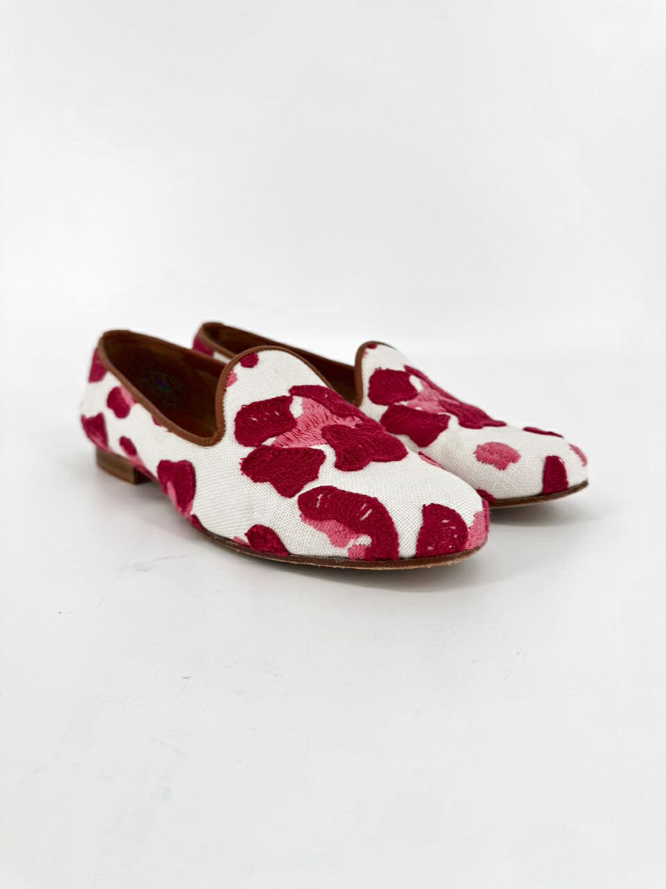 RAMON TENZA Size 7.5 White & Red Embroidered Flats