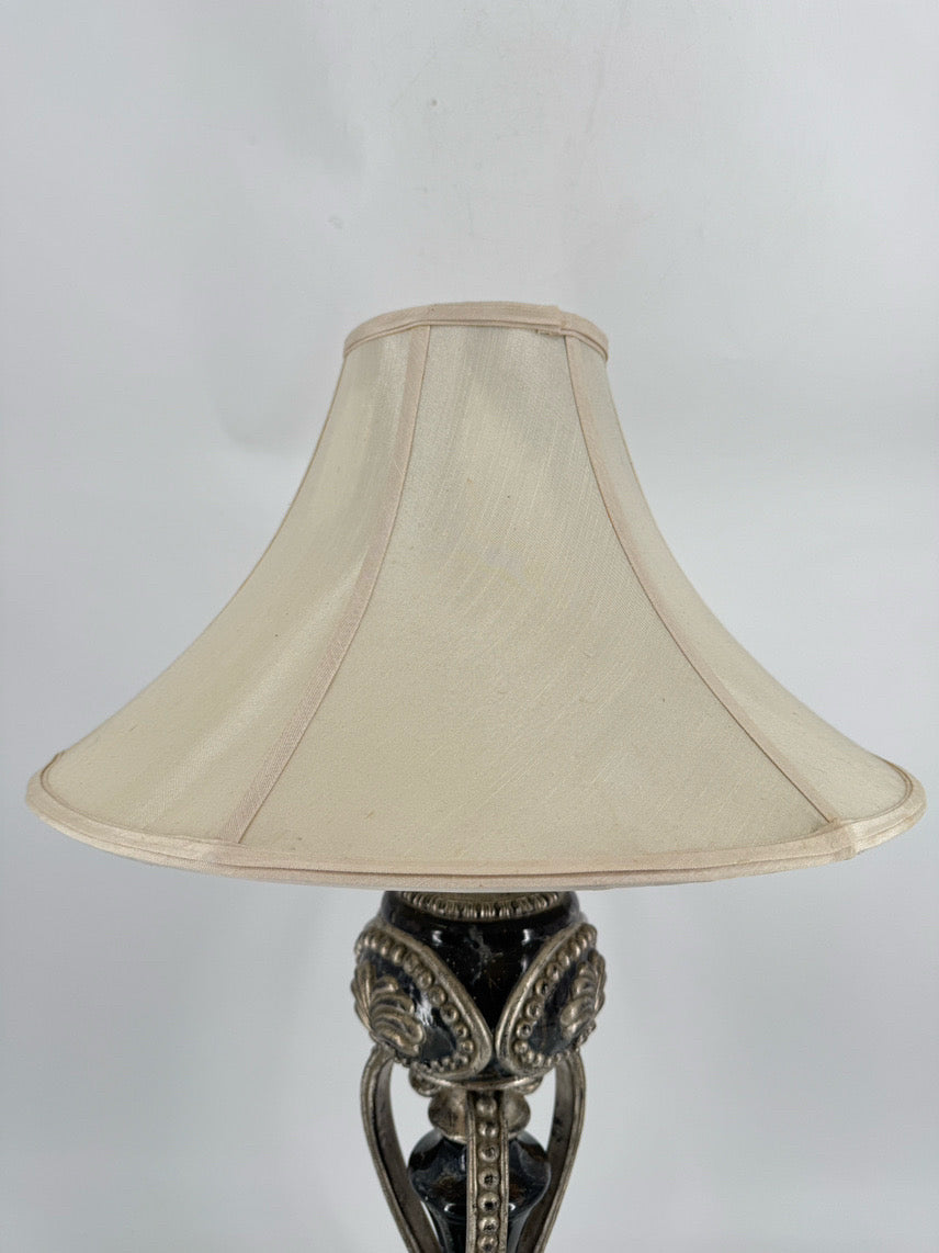 LEEAZANNE Black & Silver Lamp