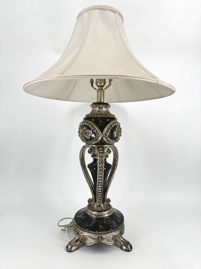 LEEAZANNE Black & Silver Lamp