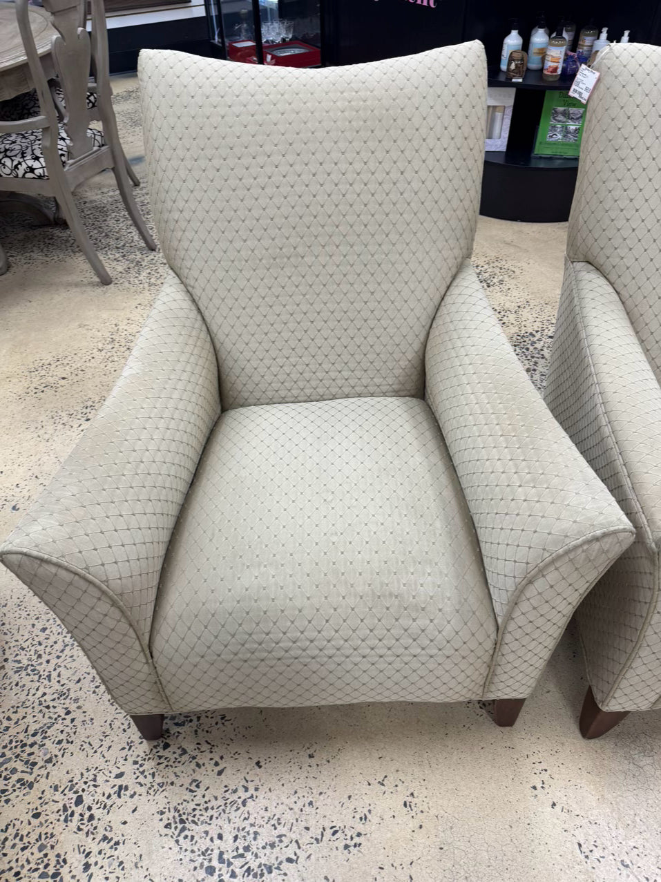 HICKORY HILL Cream Pair of Club Chairs