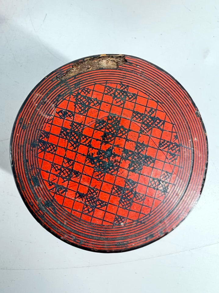 Red Lacquer Betel Trinket Box