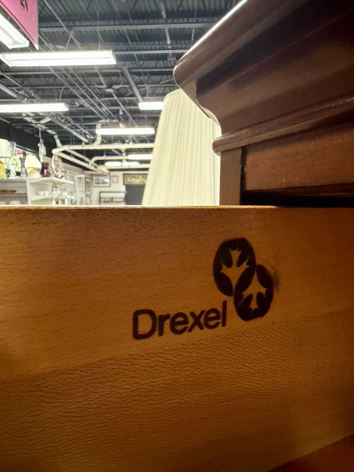 DREXEL Dark Mahogany Chippendale 5 Drawer Chest