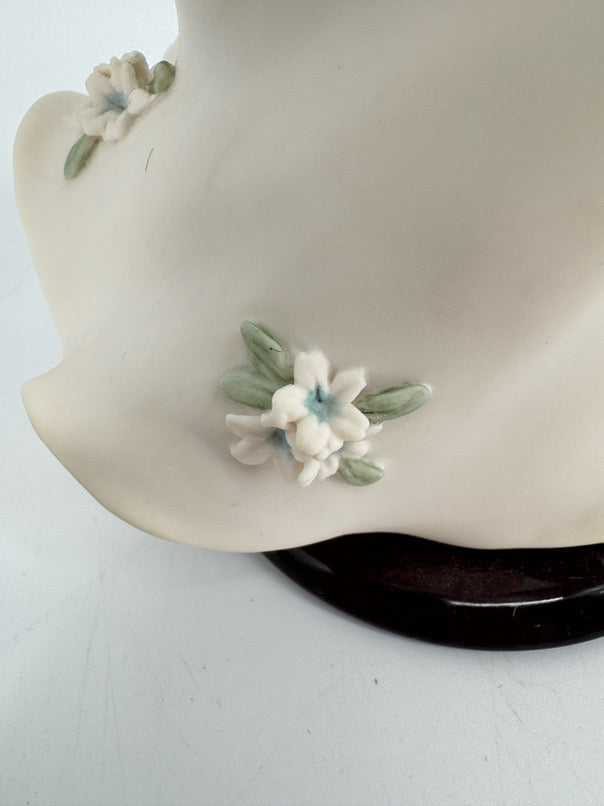 GIUSEPPE ARMANI "Spring Breeze" Porcelain Figurine