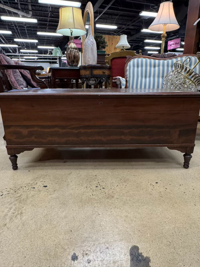 VINTAGE Cedar Lining Blanket Chest