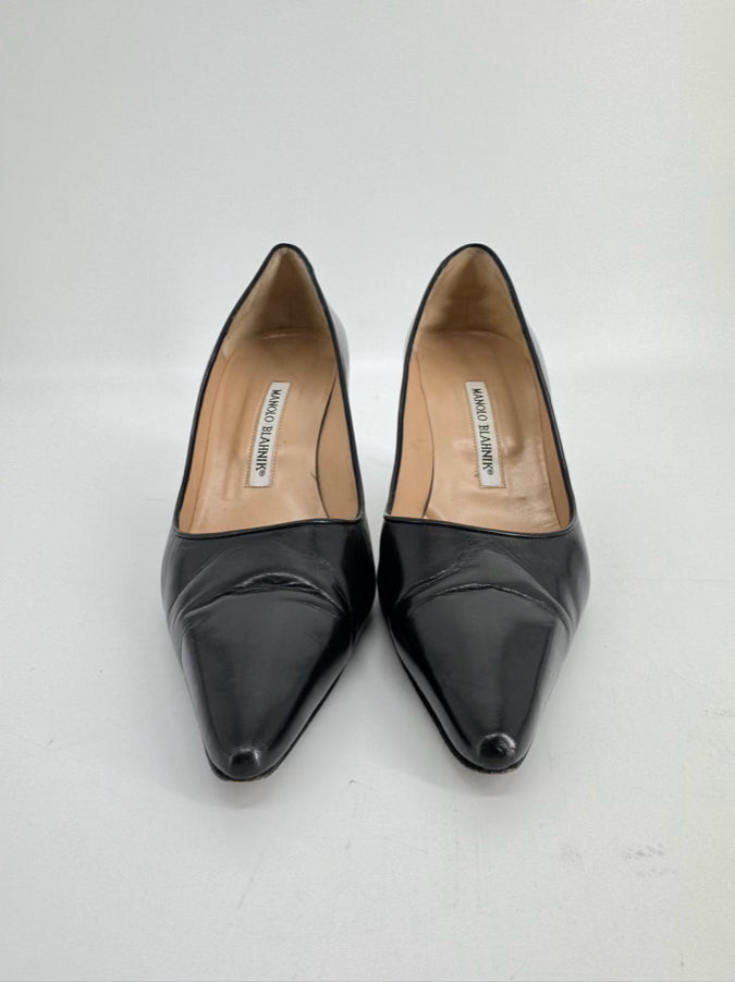 MANOLO BLAHNIK Size 38.5 Black Leather Heels