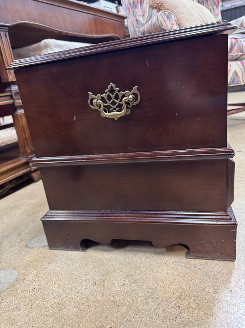 Wood Felt-Lined Hope Chest