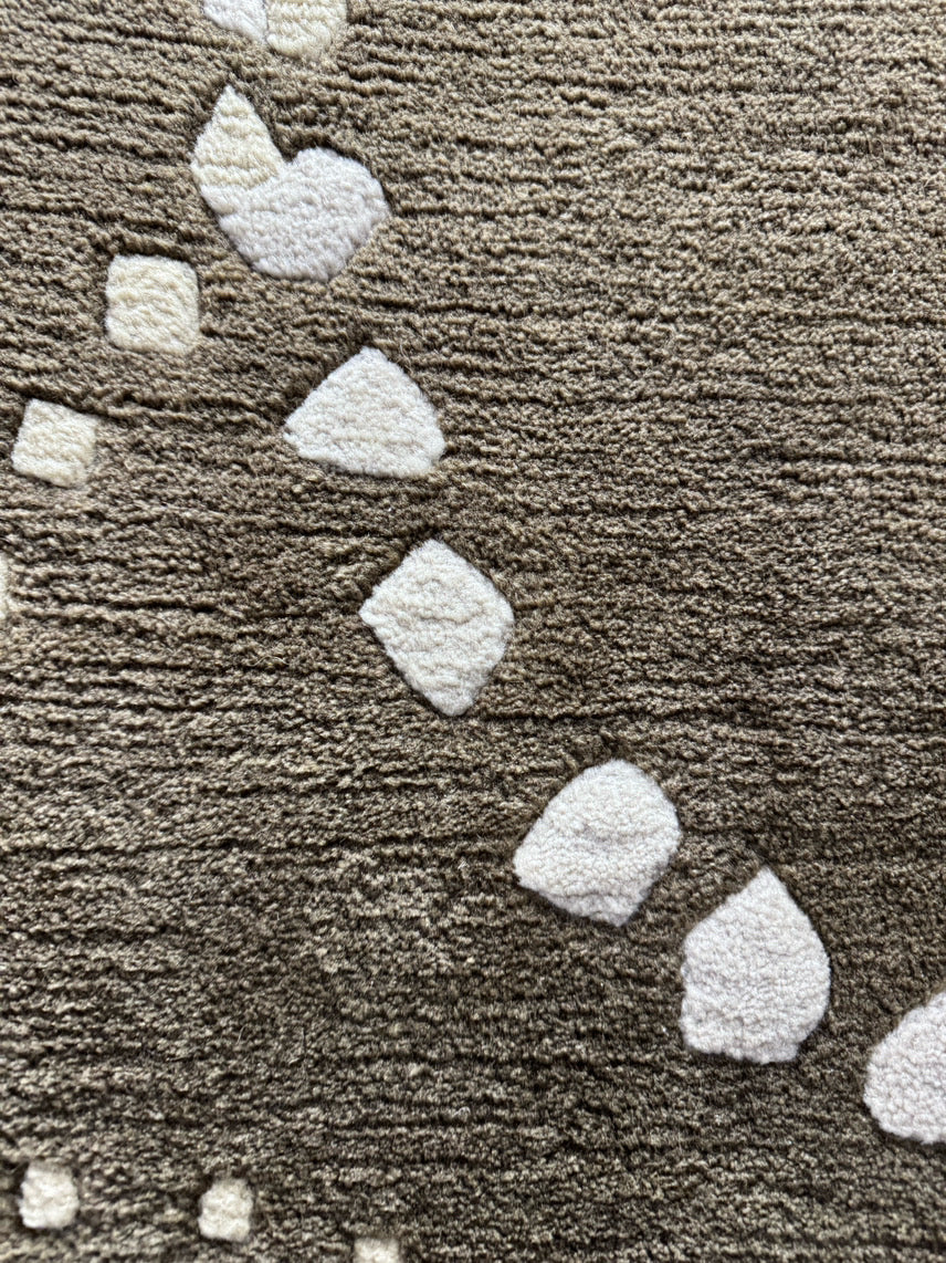 DELOS INC. RUGS OF MERIT Brown & White Pebbled Flowers Area Rug