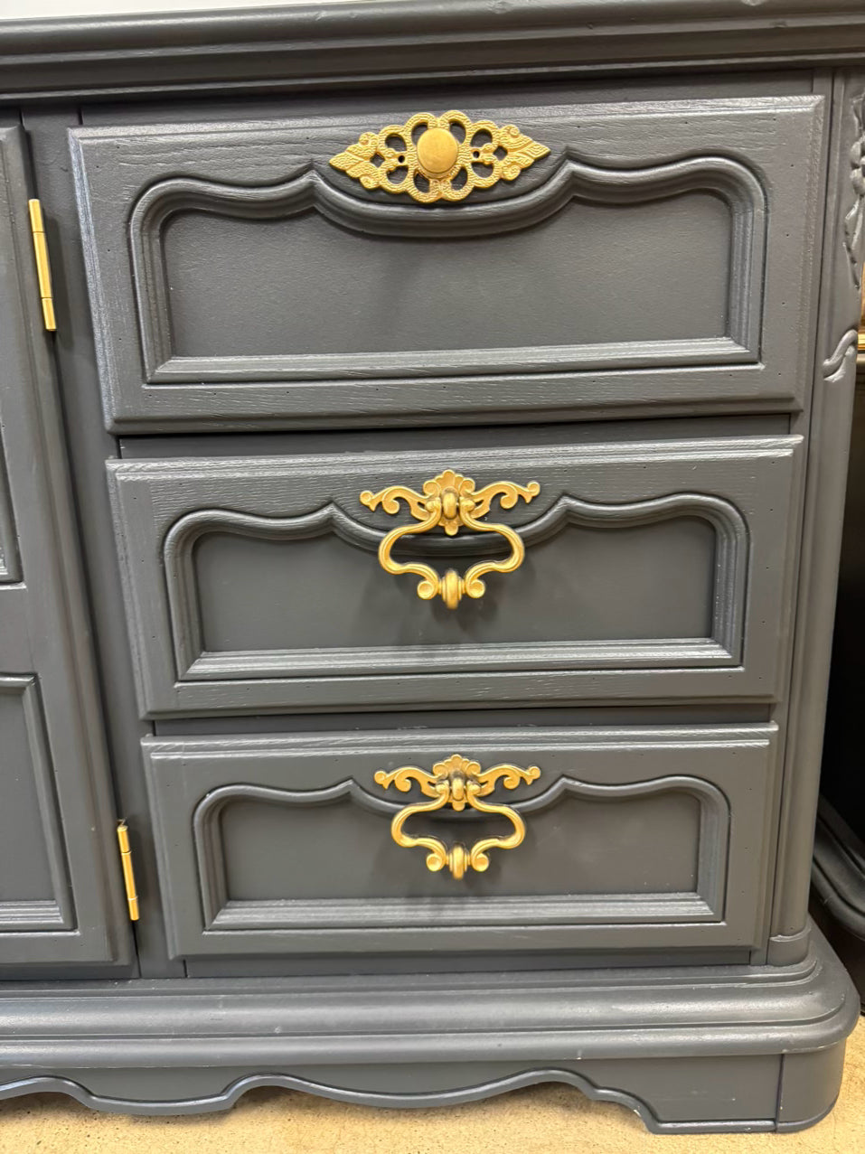 VINTAGE STANLEY FURNITURE Gray Painted Wood Dresser