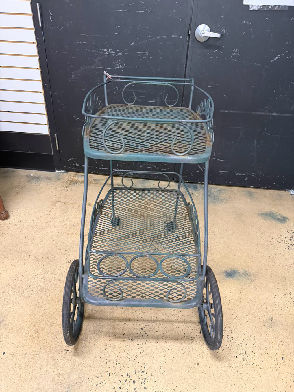 VINTAGE Green Wrought Iron Outdoor 2 Tier Tea Cart w/ Wheels
