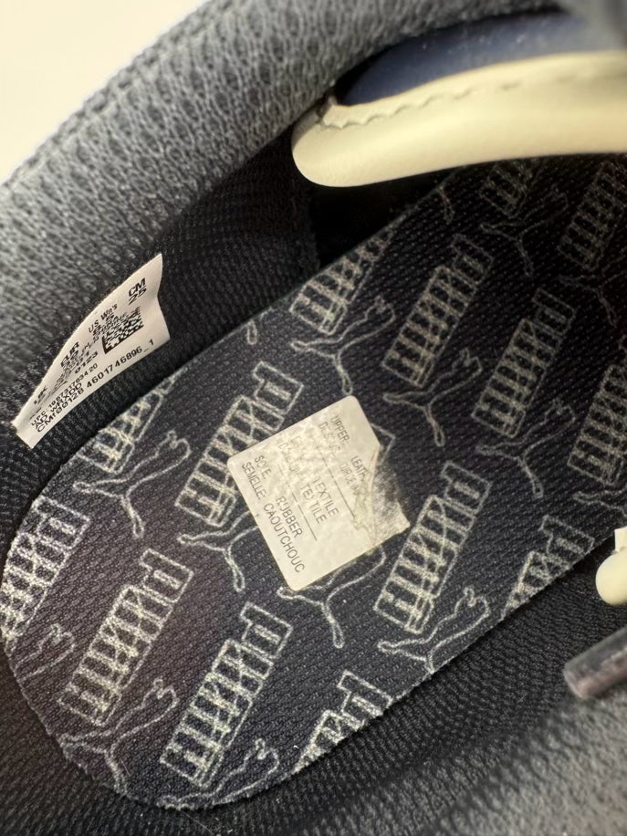 PUMA Size 8.5 Navy & Cream Sneakers