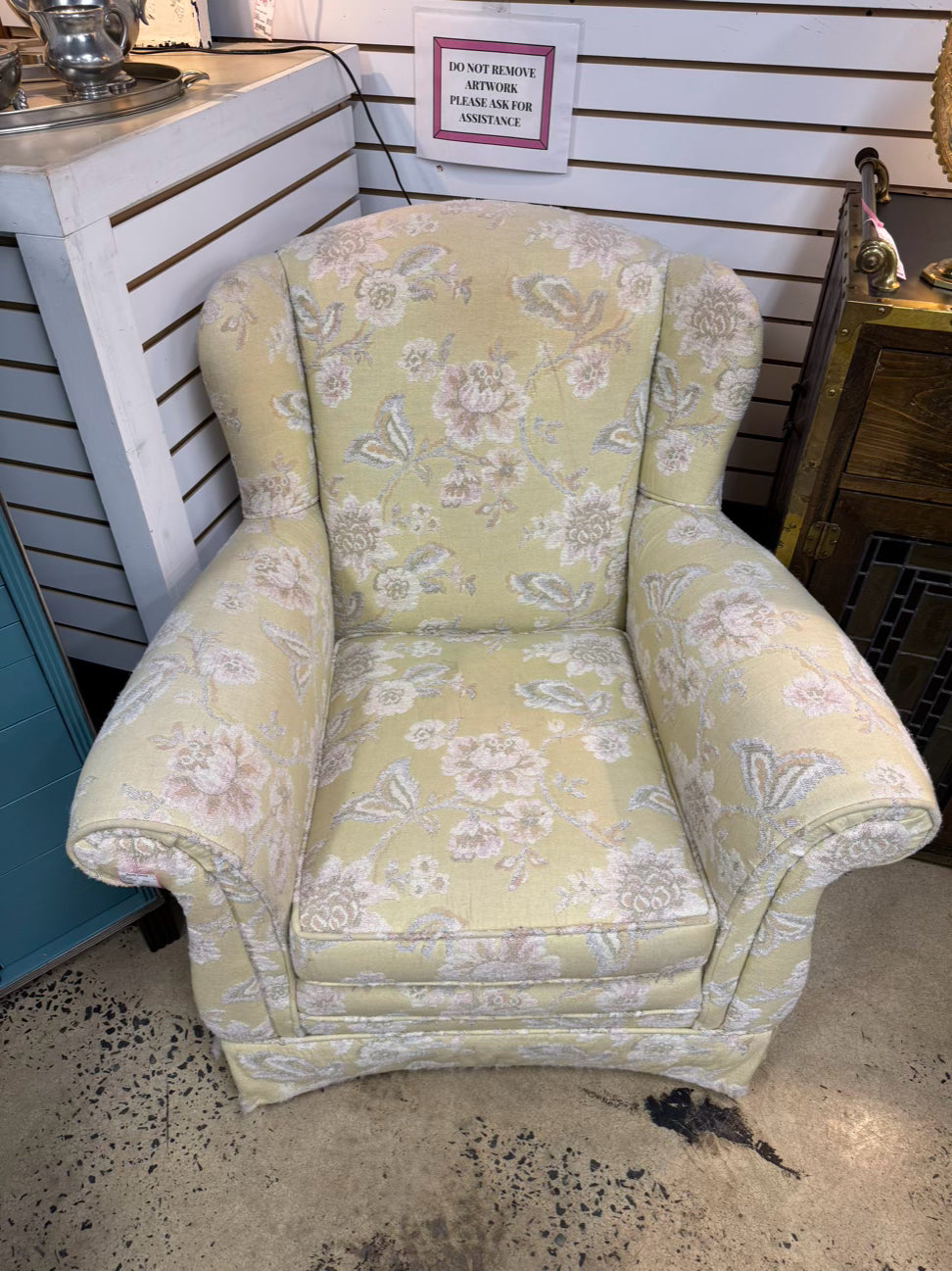 VINTAGE Yellow Floral Chair