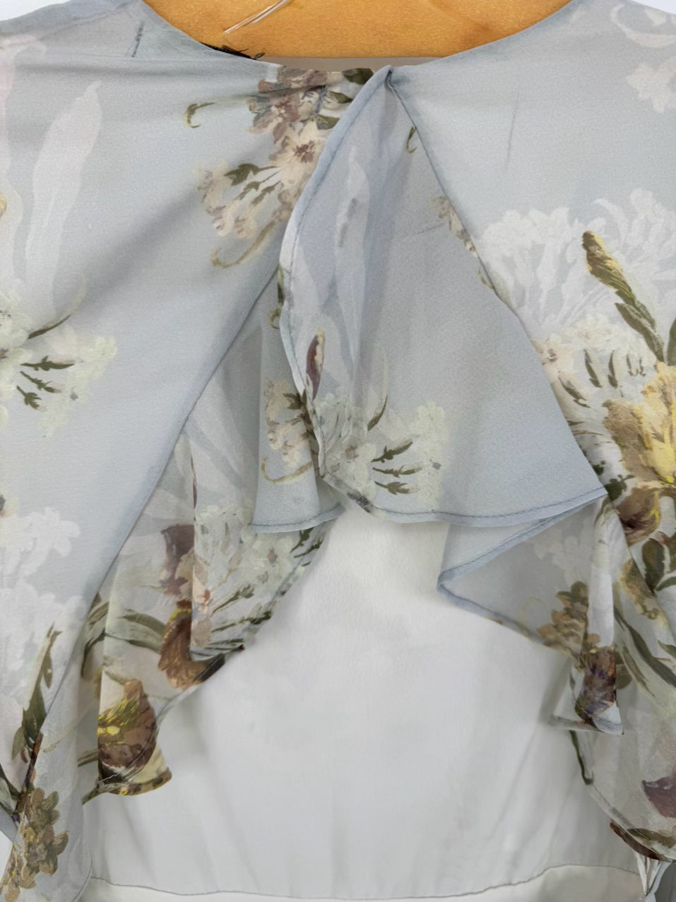 HOPE & IVY Size 14 Pale Blue Floral Open Back Maxi-Dress