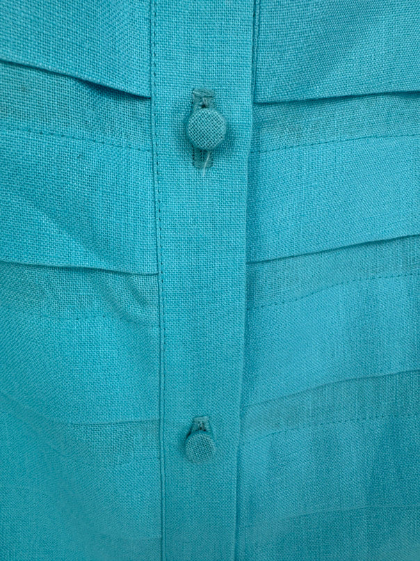 LORAIN CROFT Size M Aqua Linen Button Up Top