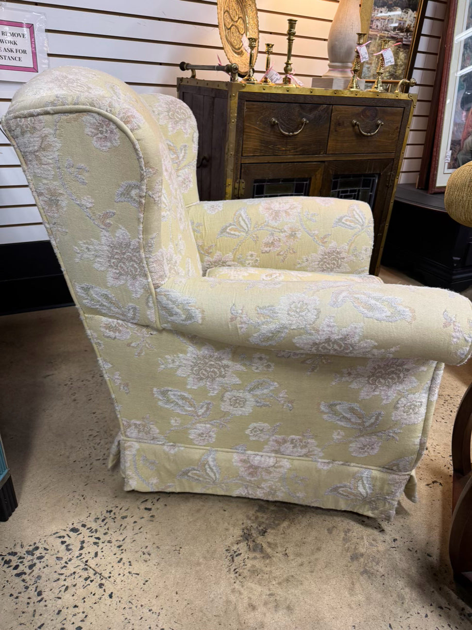 VINTAGE Yellow Floral Chair