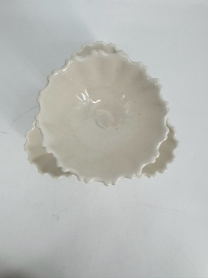 MOTTAHEDEH White Porcelain Shell Tiered 4-Dish Serving Piece