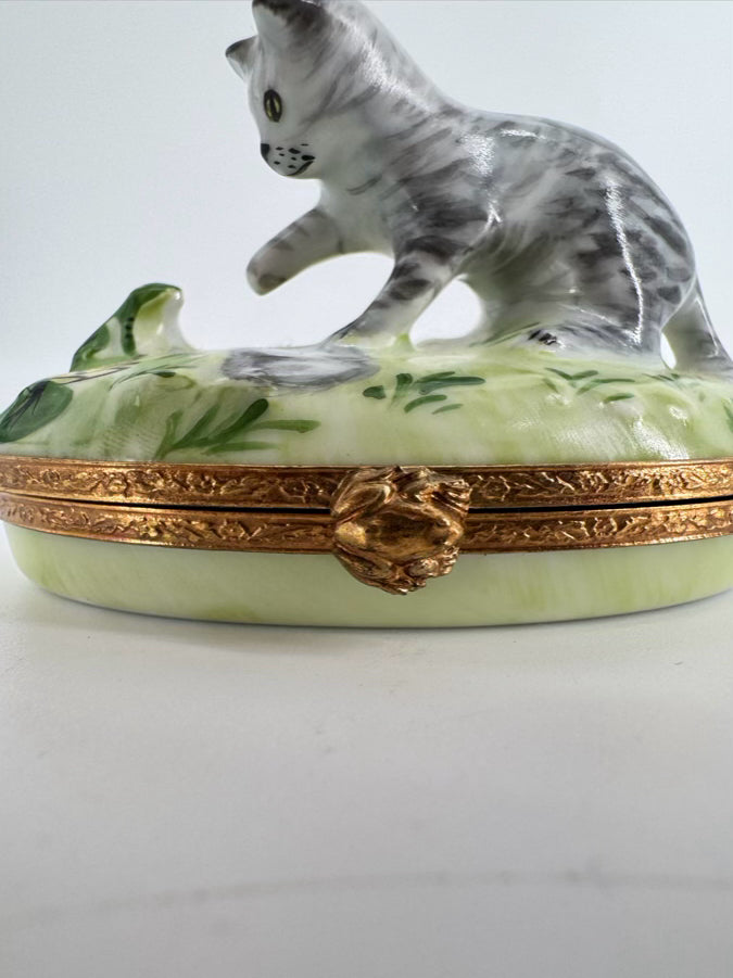 LIMOGES Green & Gray Cat & Frog Ceramic Trinket Box