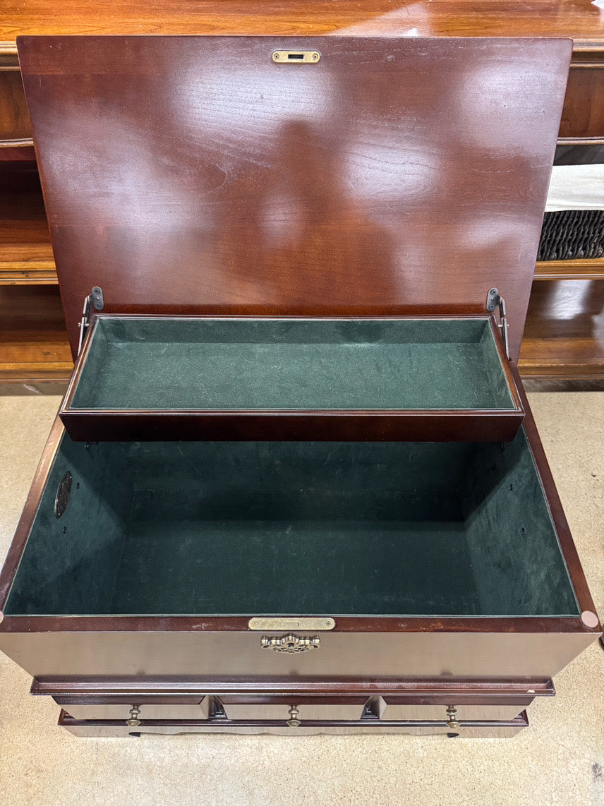 Wood Felt-Lined Hope Chest