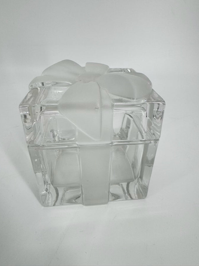 TIFFANY Crystal Trinket Box w/ Box
