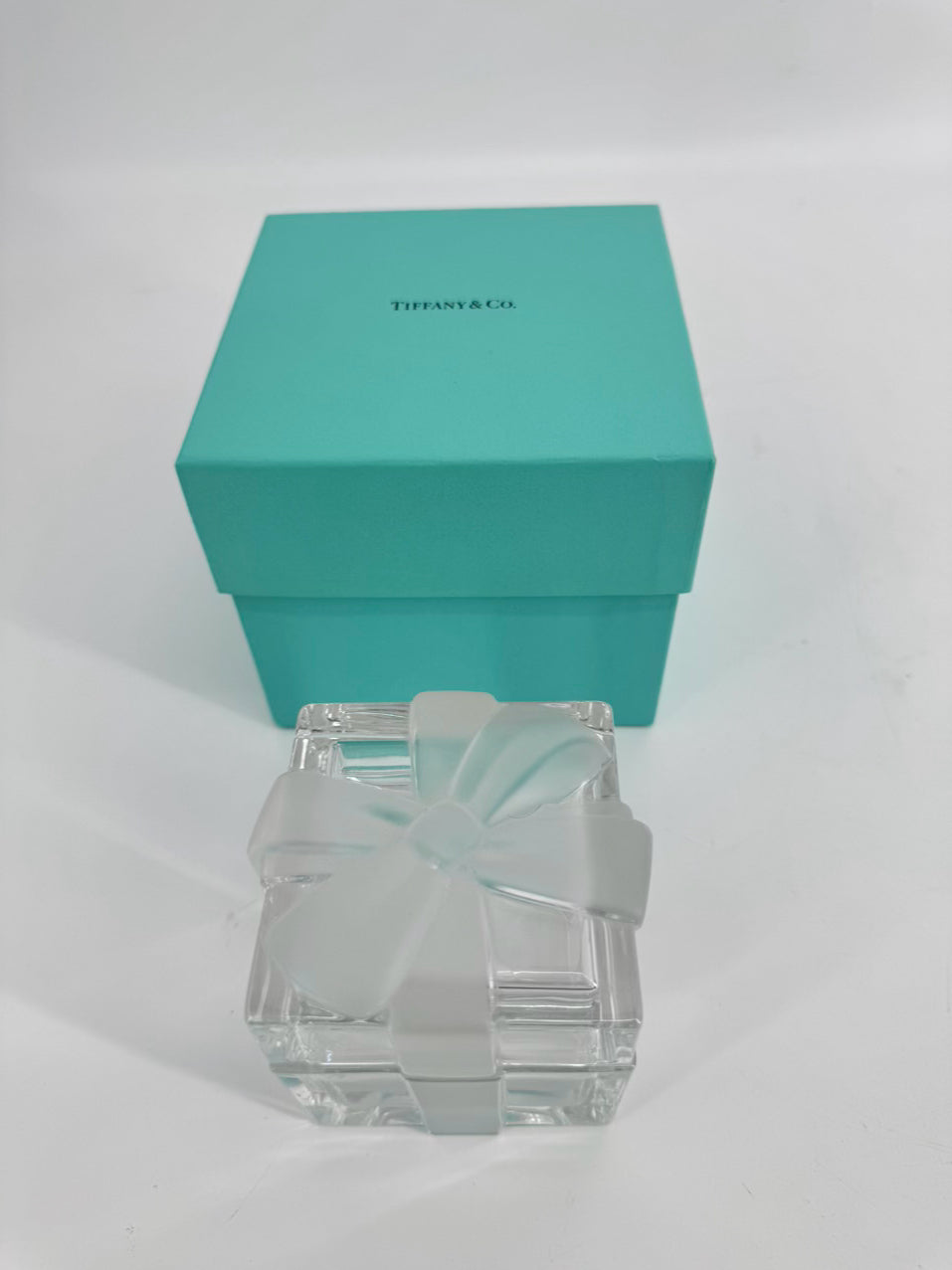 TIFFANY Crystal Trinket Box w/ Box