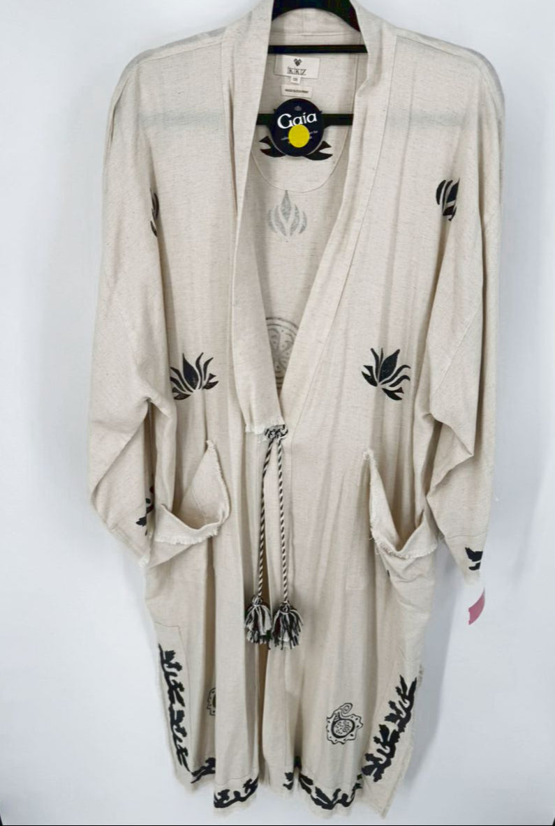 IKIKIZ Size O/S Beige Tassel Wood Block Print Robe NWT
