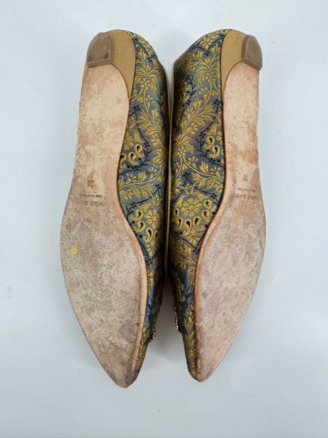 MANOLO BLAHNIK Size 39 Blue & Gold Paisley Flats