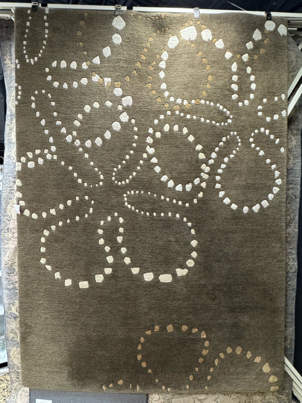 DELOS INC. RUGS OF MERIT Brown & White Pebbled Flowers Area Rug