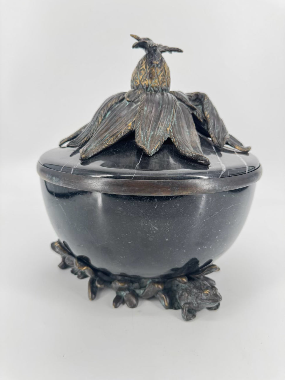 MAITLAND SMITH Black Marble & Metal Frogs & Pineapple Top Lidded Bowl
