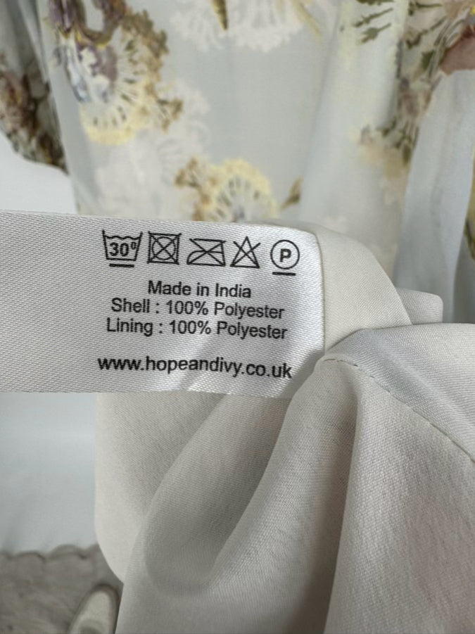 HOPE & IVY Size 14 Pale Blue Floral Open Back Maxi-Dress