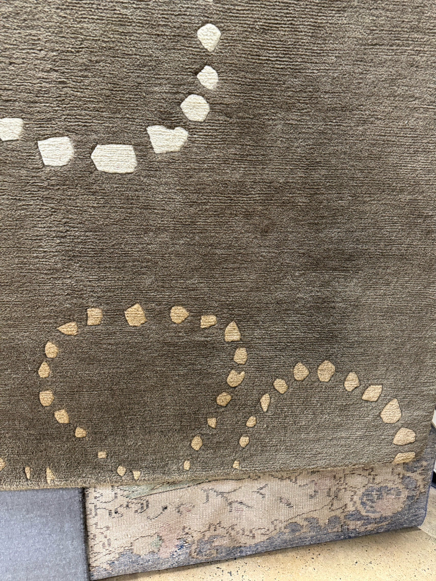 DELOS INC. RUGS OF MERIT Brown & White Pebbled Flowers Area Rug
