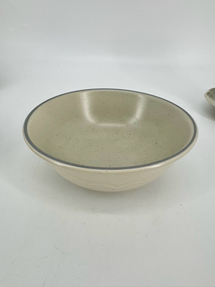 PFALTZGRAFF Cream & Blue Stoneware Heirloom Set of 2 Dinnerware