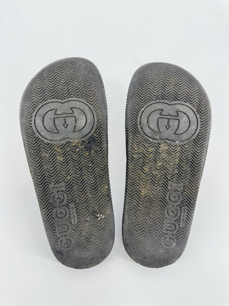 GUCCI Size 8.5 Black, Red & Green Rubber Slides