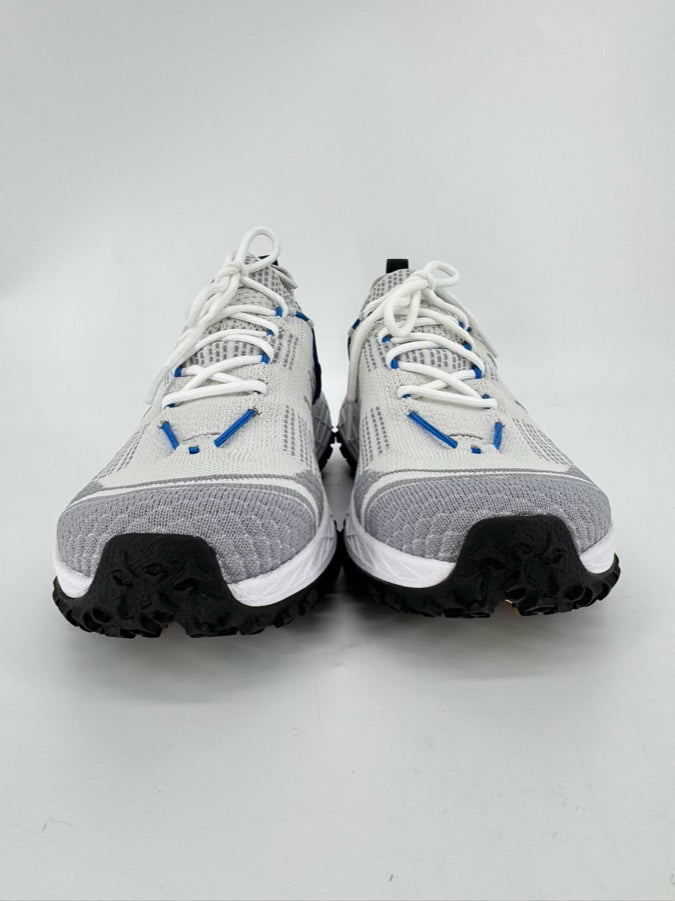 UYN Size 11 White & Gray Textile Sneakers