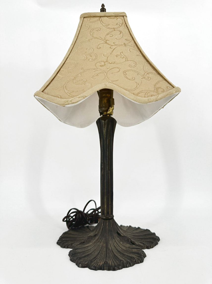 Brown Metal Leaves Lamp