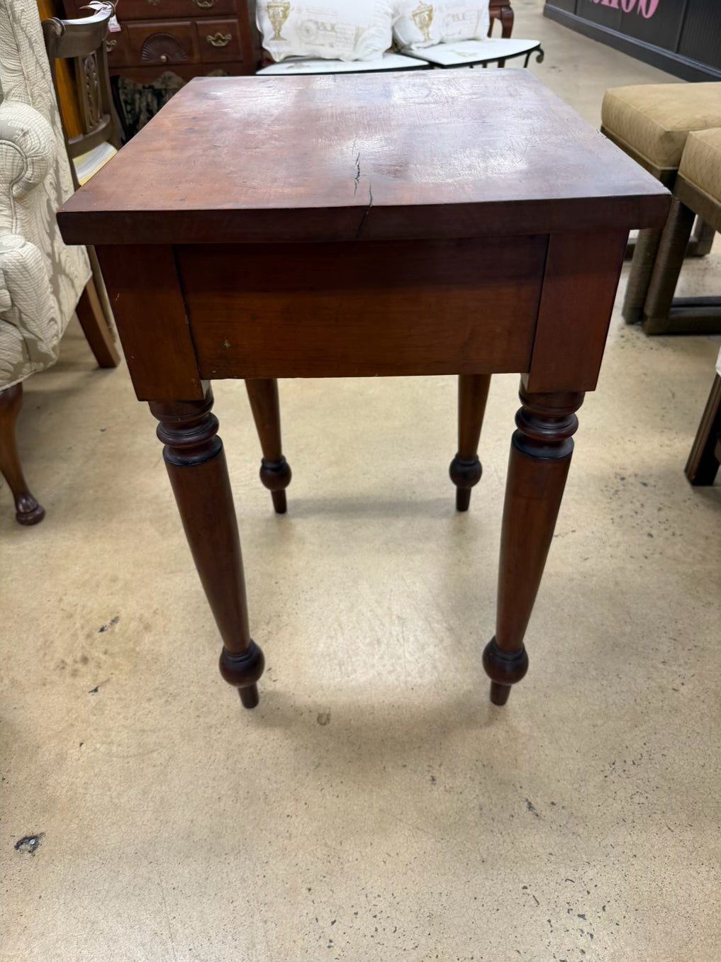 ANTIQUE Wood End Table w/ Drawer
