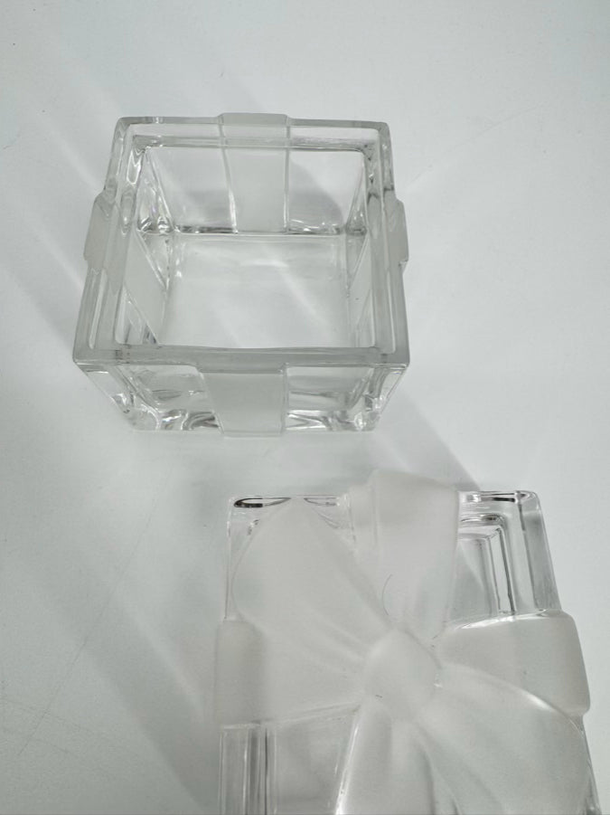 TIFFANY Crystal Trinket Box w/ Box
