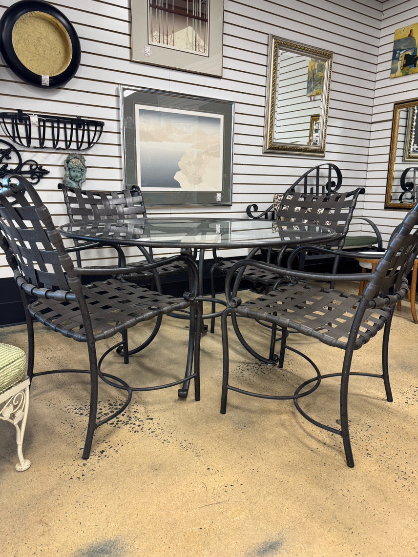 BROWN JORDAN Brown Aluminum Round Glass Top Table & 4 Chairs